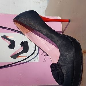 Sexy Leg Avenue Black Thorn Heels